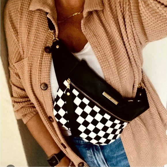 Hannah Wingate Handbags - NEW Hannah Wingate Designs black and white checkered crossbody purse sling BAG
